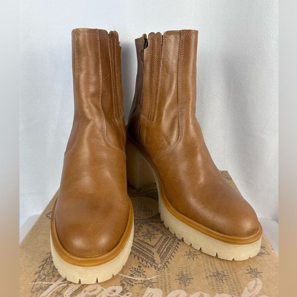 Free People Women's James Chelsea Tan Leather Lug Sole Chunky Heel Boots size 9 - Picture 3 of 10
